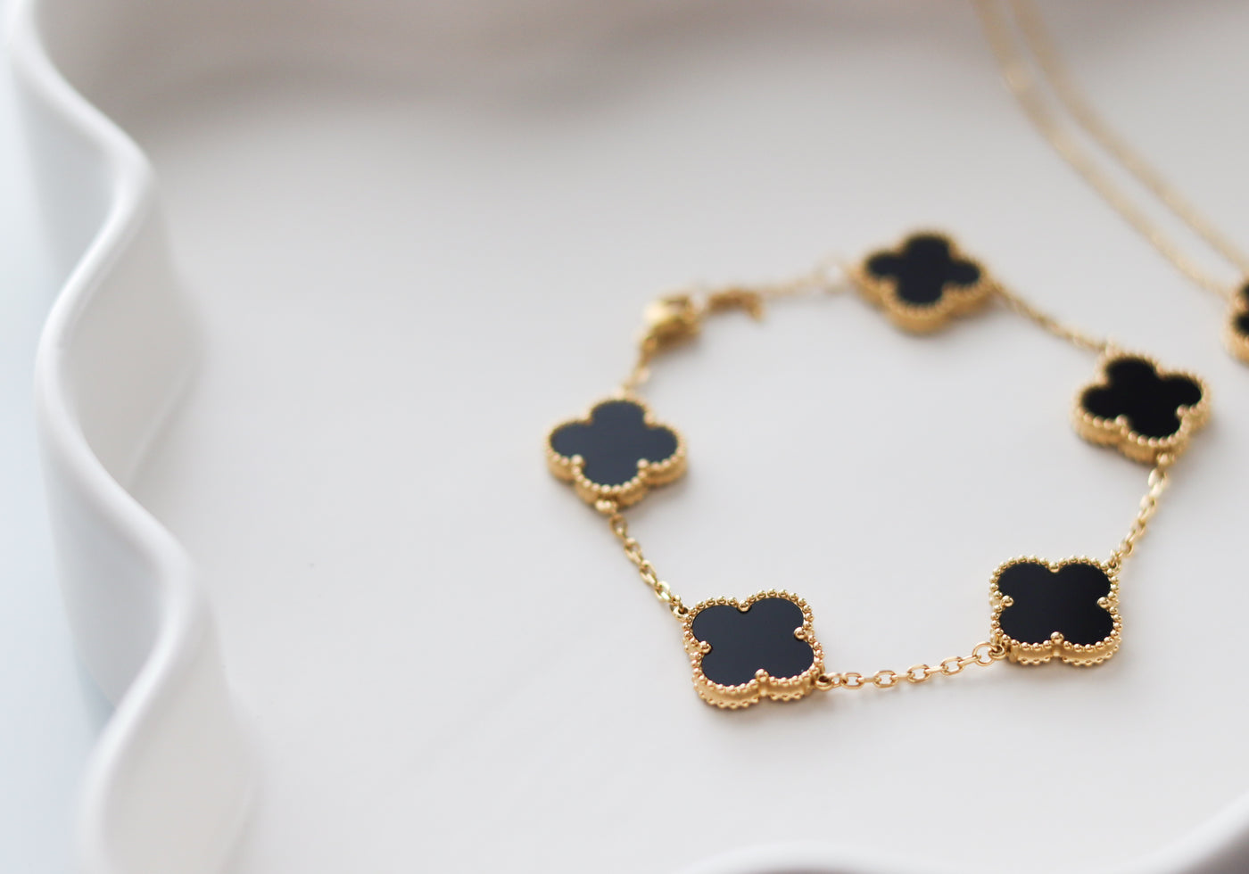 Phullan Vargi, Black Clover Bracelet