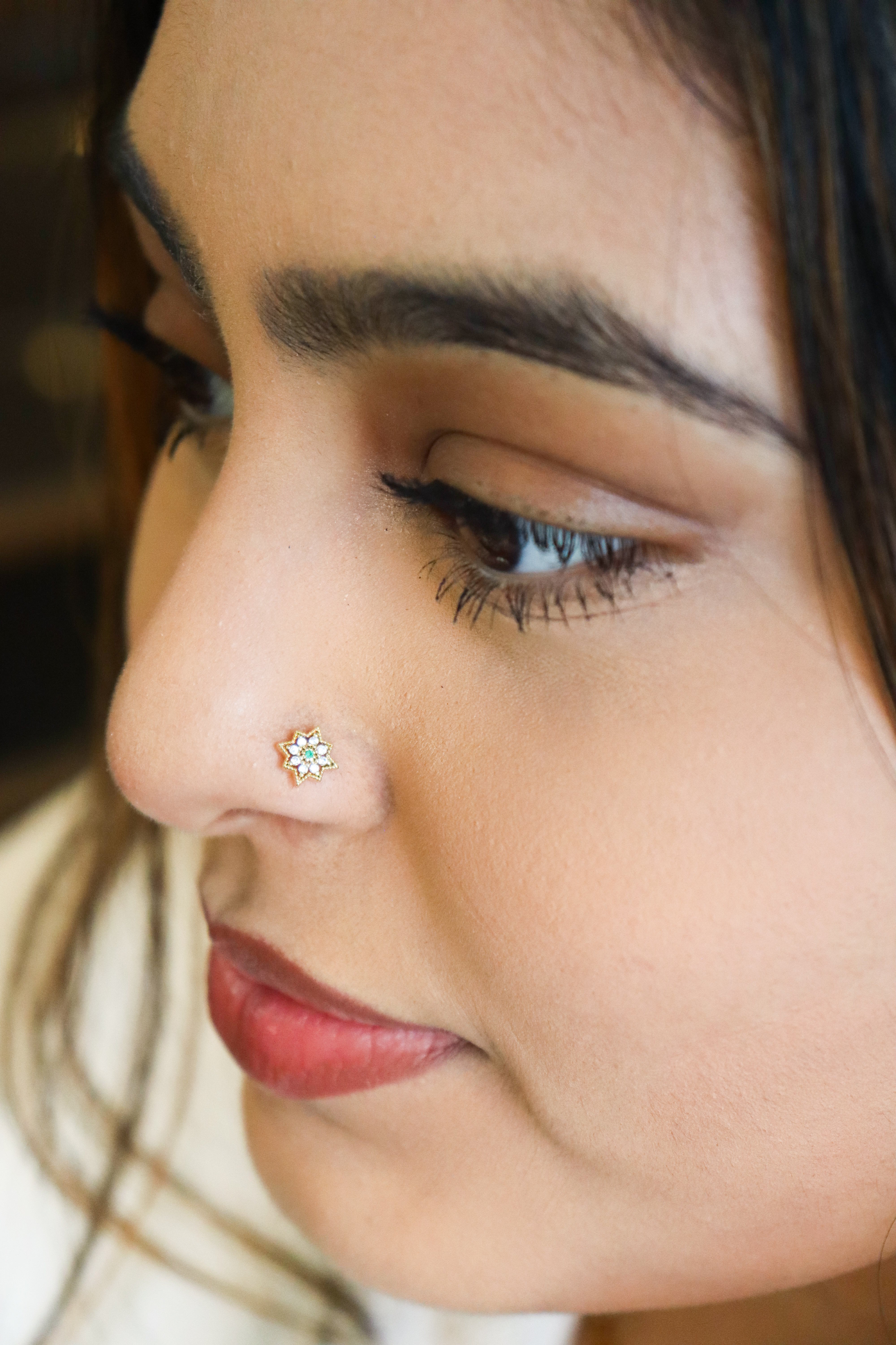 Gulzaré Nose Pin-thumbmail-2