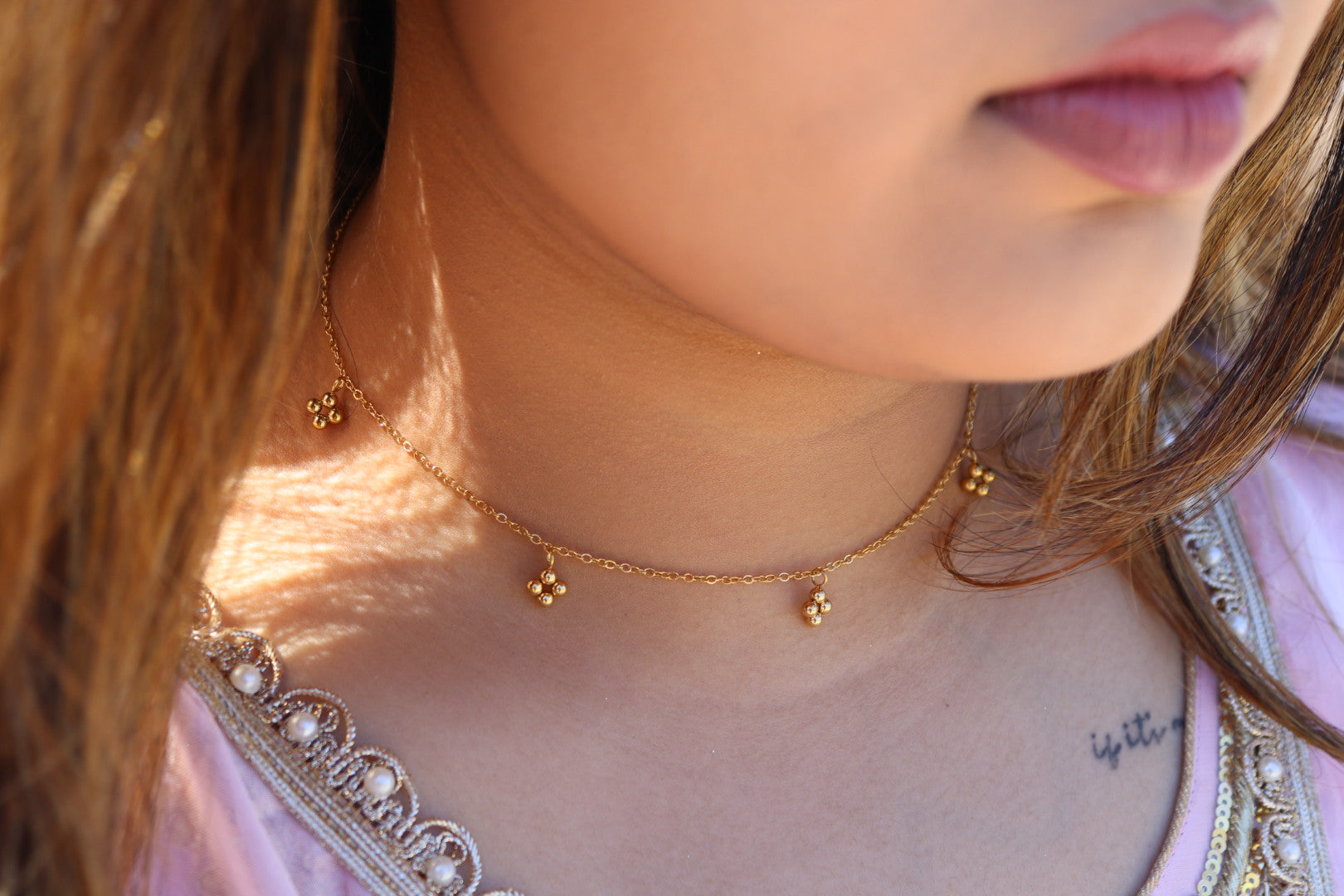Amari Choker-thumbmail-2