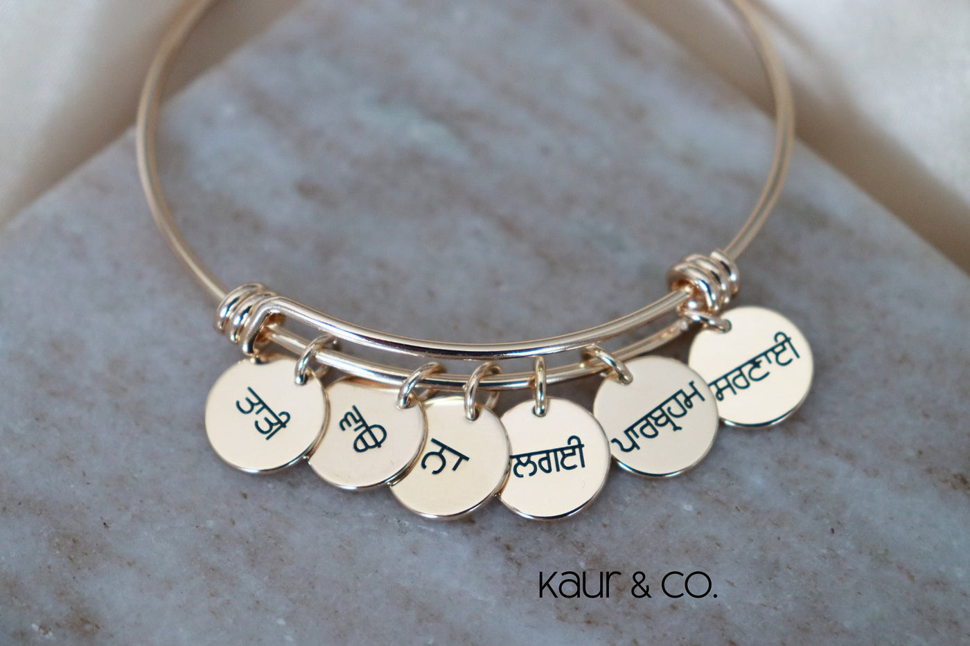 Tati Vao Na Lagi Par Brahm Sharnai Charm Bracelet